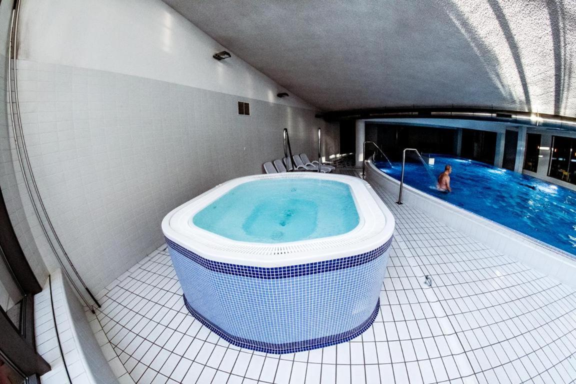 Premium Apartment For Old Town & Jewish Quarter Plus Pool Krasków Exterior foto